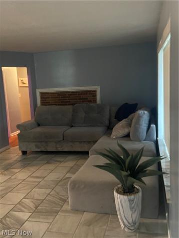 16307 Highview Drive Cleveland OH 44128