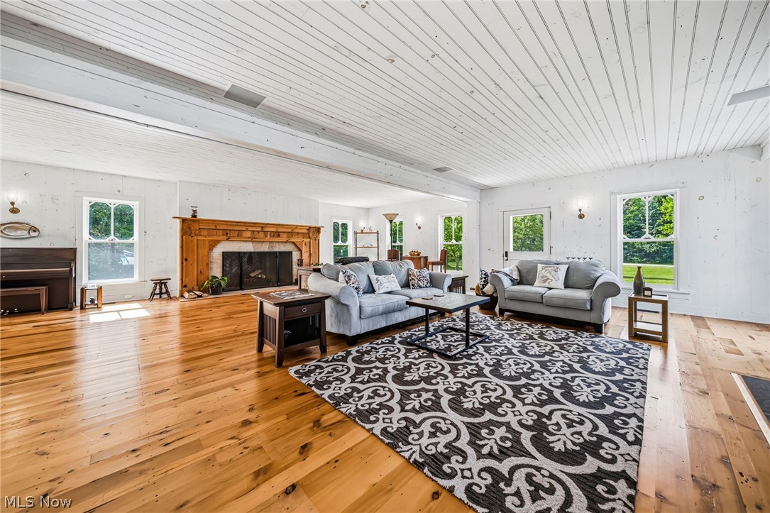 3126 Mennonite Road Mantua OH 44255