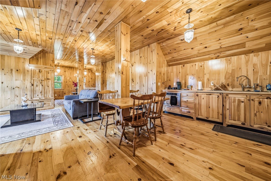 3126 Mennonite Road Mantua OH 44255