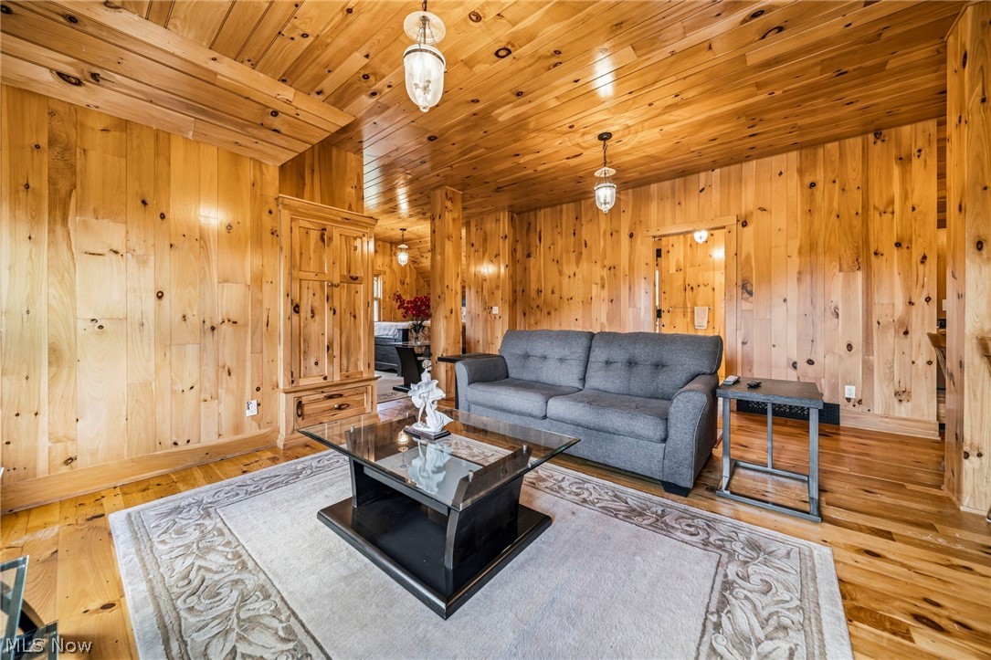 3126 Mennonite Road Mantua OH 44255