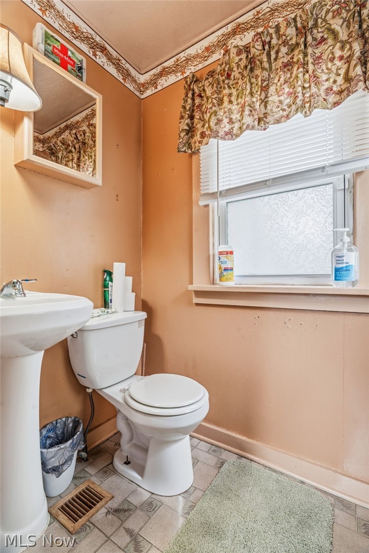 637 Franklin Avenue Salem OH 44460
