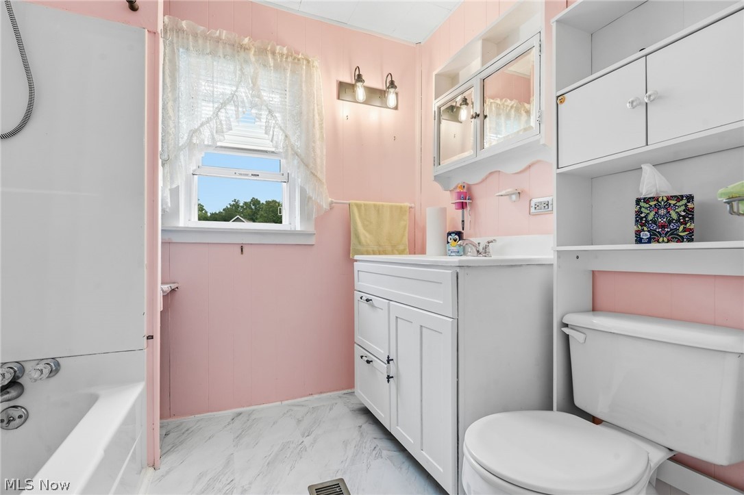 637 Franklin Avenue Salem OH 44460