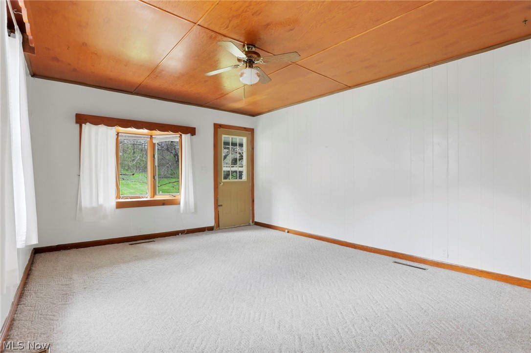 140 S Valley Street Corning OH 43730