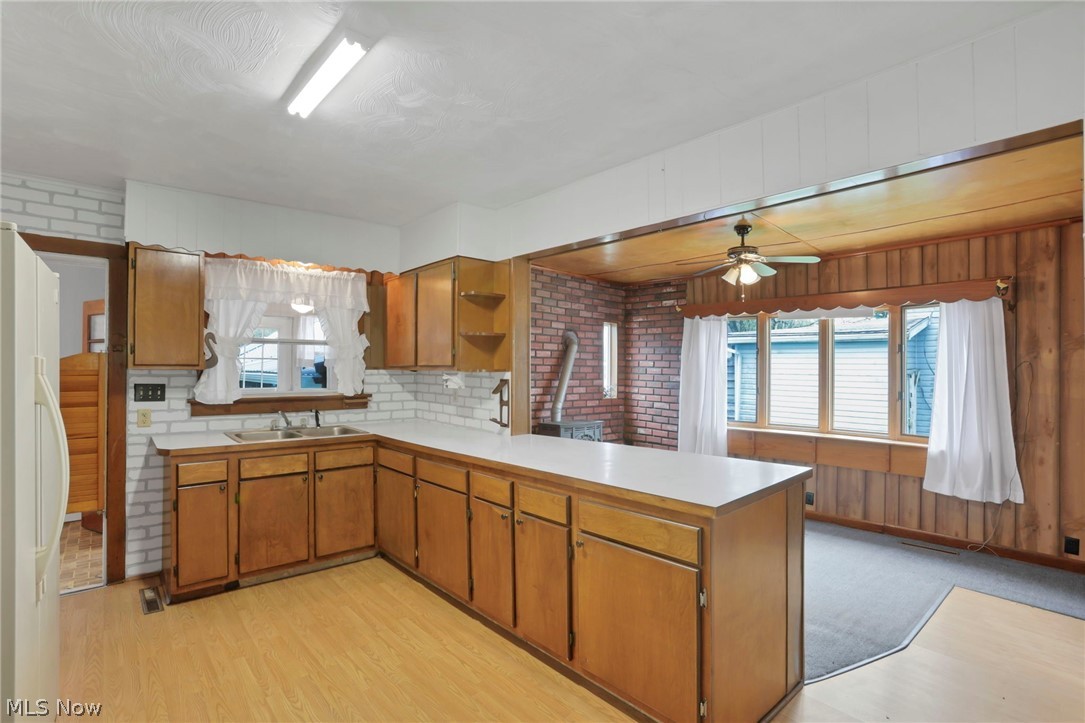 140 S Valley Street Corning OH 43730