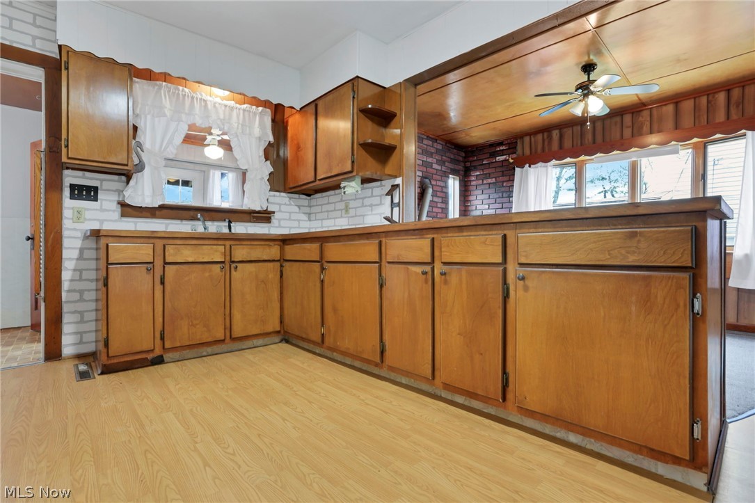 140 S Valley Street Corning OH 43730