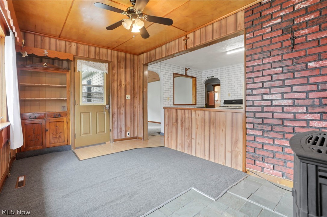 140 S Valley Street Corning OH 43730