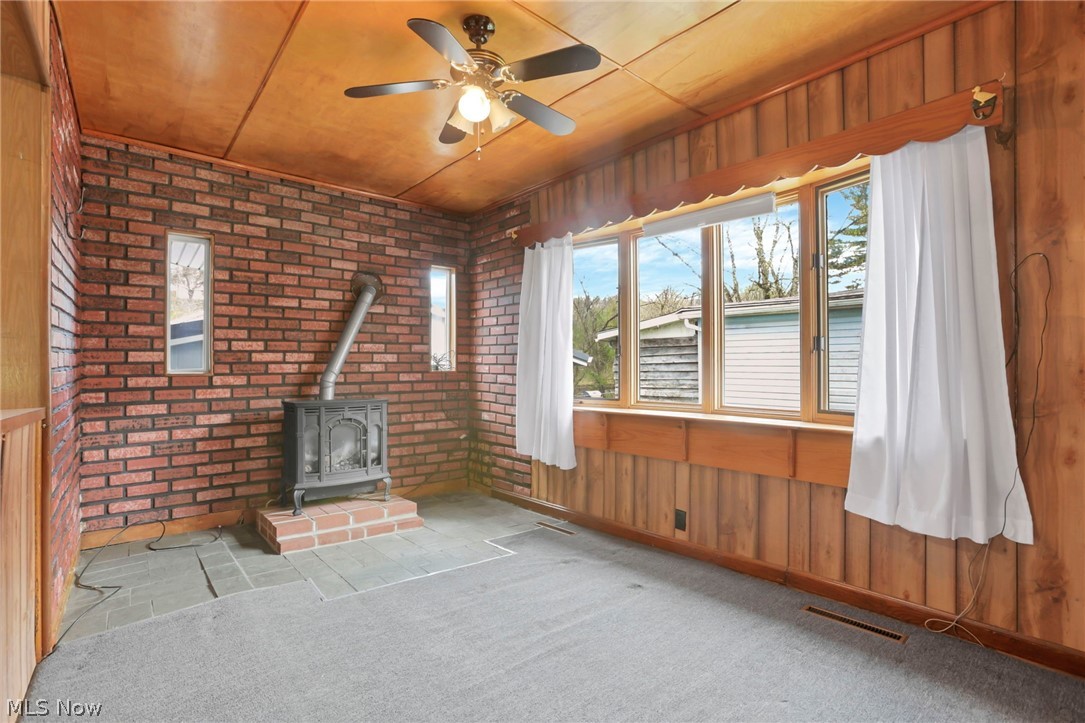 140 S Valley Street Corning OH 43730