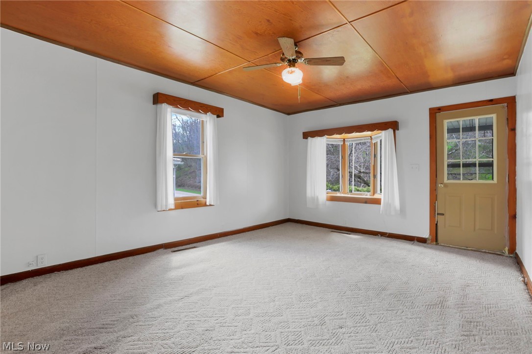140 S Valley Street Corning OH 43730