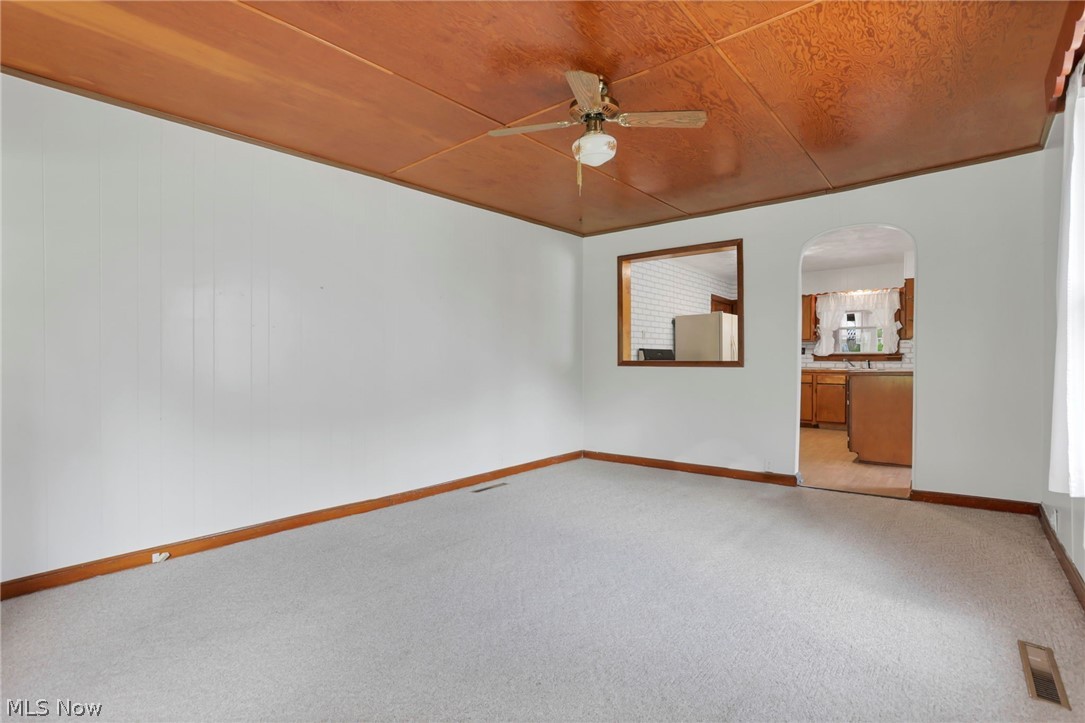 140 S Valley Street Corning OH 43730