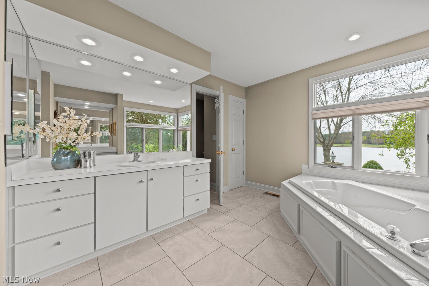 2139 Fairway Boulevard Hudson OH 44236