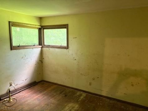 2033 Scenic Way Akron OH 44312