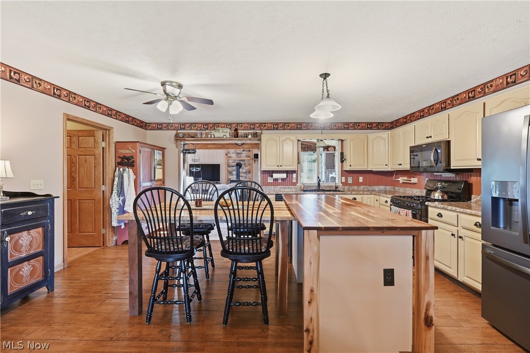 6520 Ruff Road West Salem OH 44287