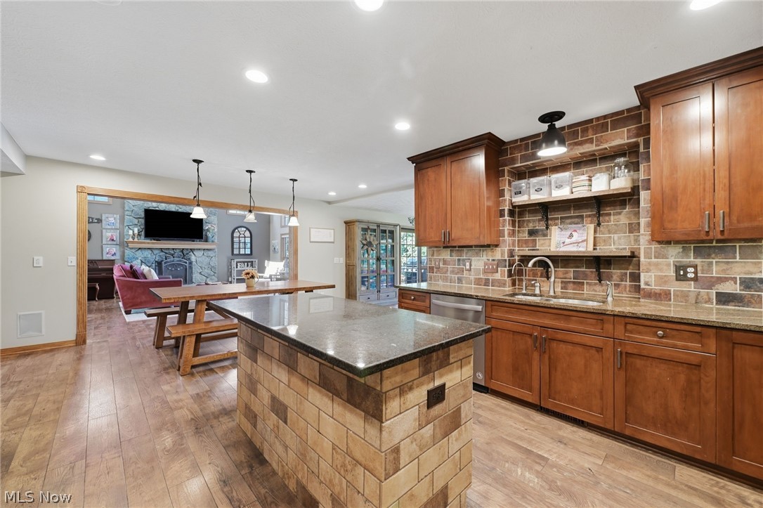 18643 Comstock Circle Middleburg Heights OH 44130