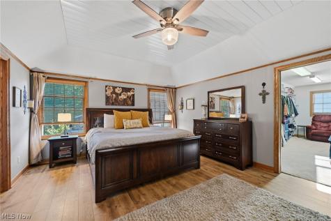 18643 Comstock Circle Middleburg Heights OH 44130