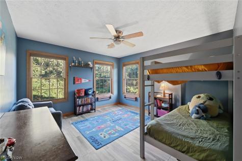 18643 Comstock Circle Middleburg Heights OH 44130