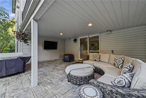 18643 Comstock Circle Middleburg Heights OH 44130