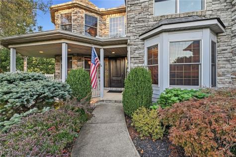 18643 Comstock Circle Middleburg Heights OH 44130