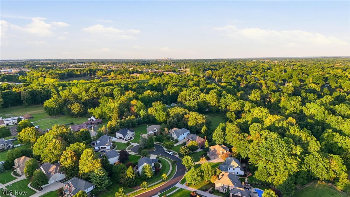 18643 Comstock Circle Middleburg Heights OH 44130