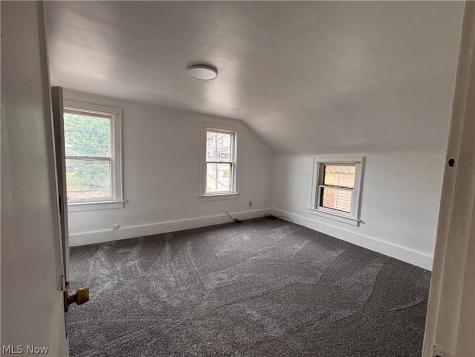 689 Brown Street Akron OH 44311