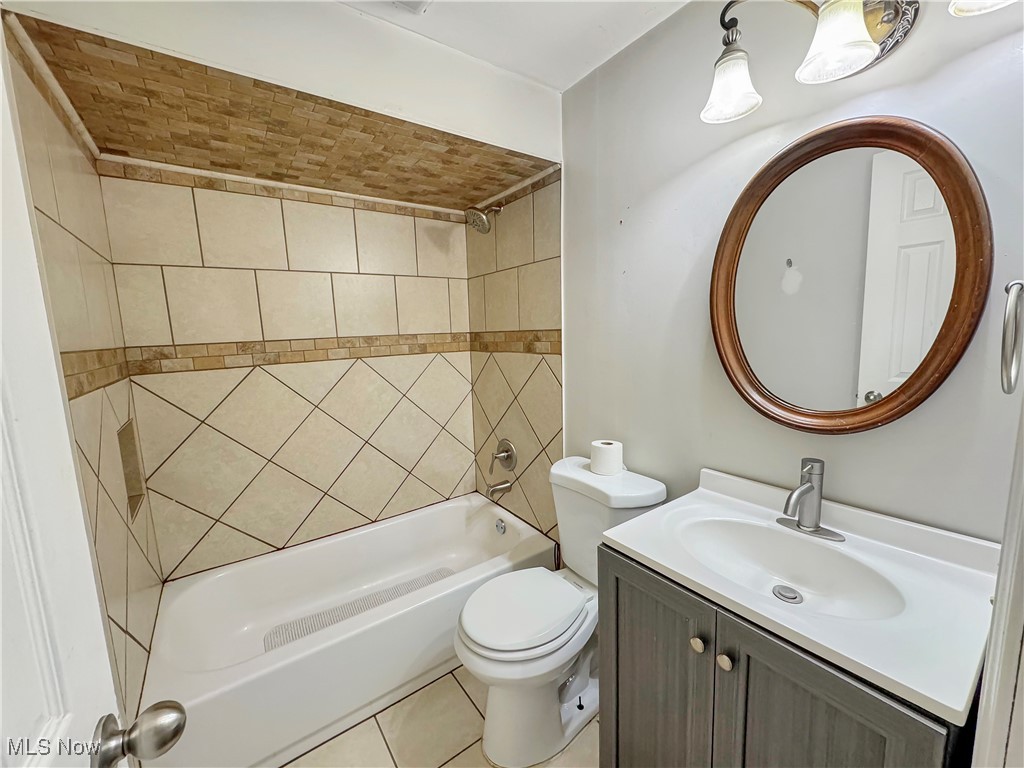 995 Keefer Road Girard OH 44420