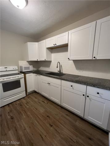 454 Kling Street Akron OH 44311