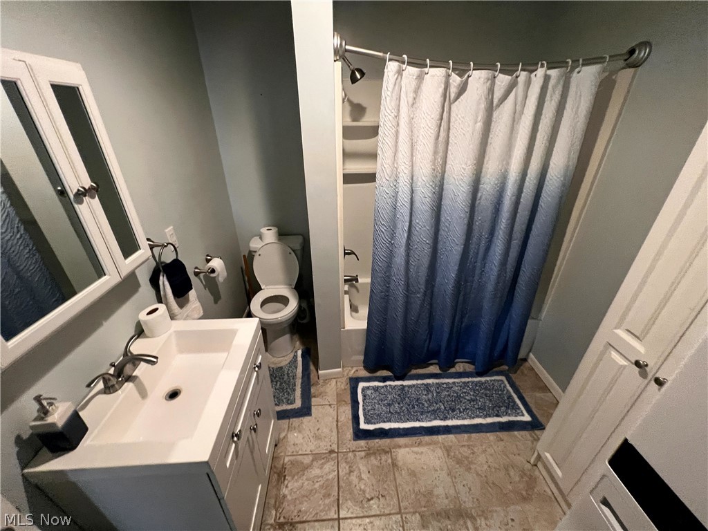 3824 W Main Street New Waterford OH 44445