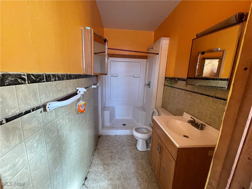 238 Moore Street East Liverpool OH 43920