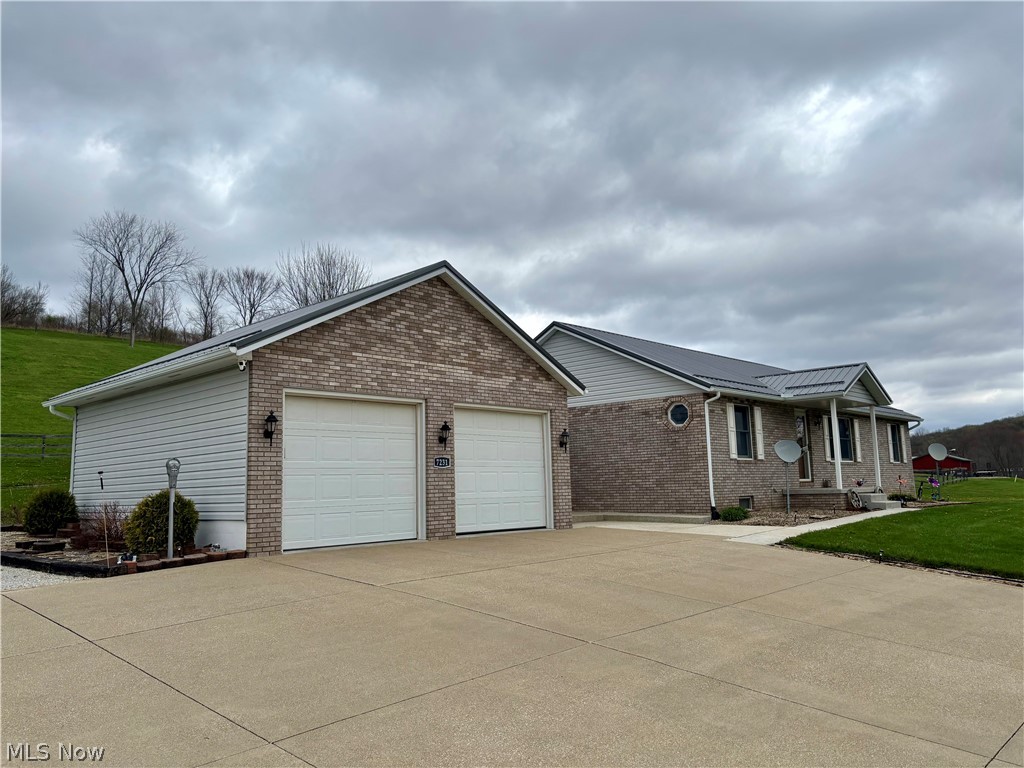 7231 Bluebird Road NW East Canton OH 44730