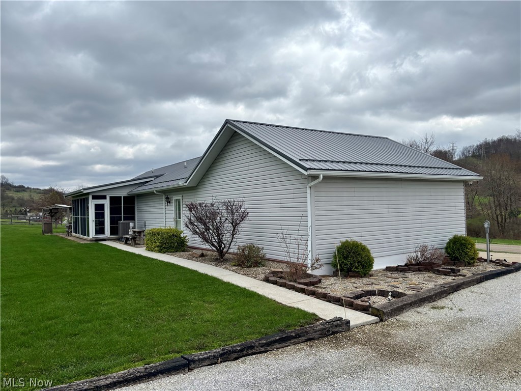 7231 Bluebird Road NW East Canton OH 44730