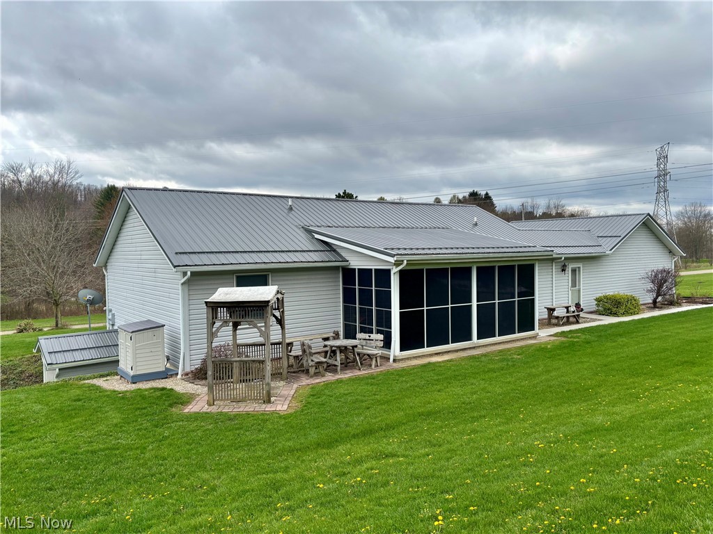 7231 Bluebird Road NW East Canton OH 44730
