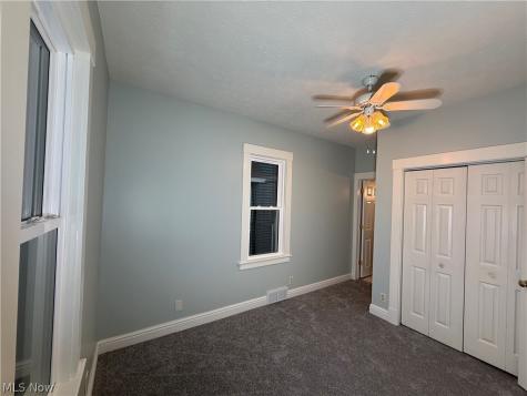 1369 Park Row Lakewood OH 44107