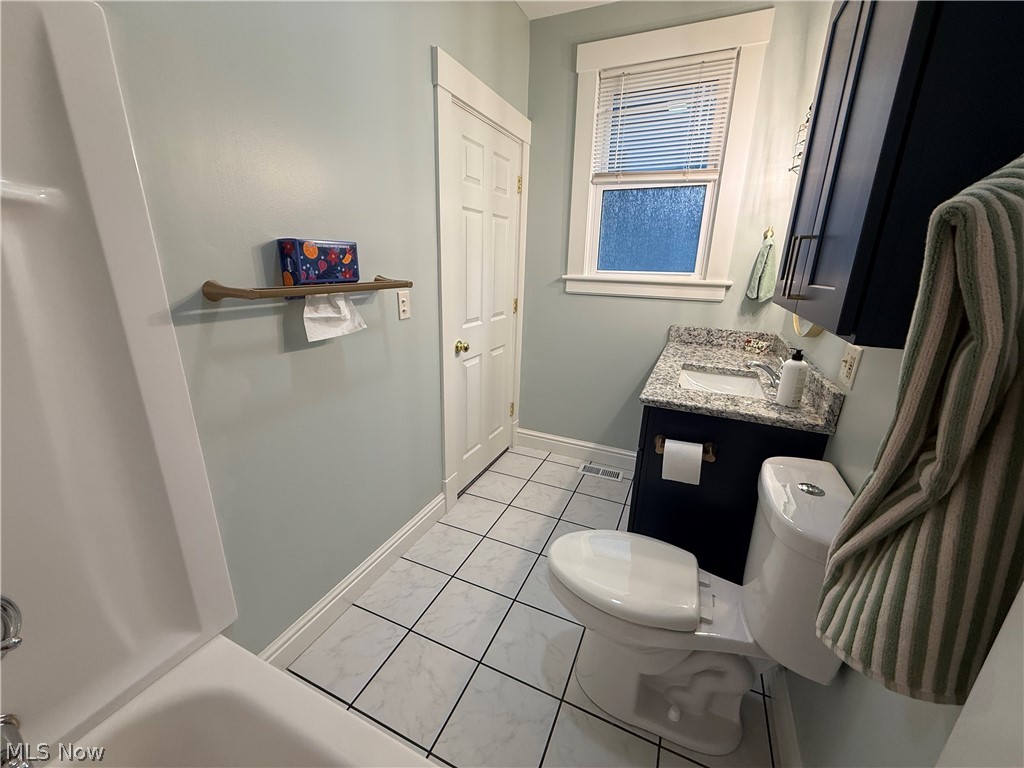 1369 Park Row Lakewood OH 44107