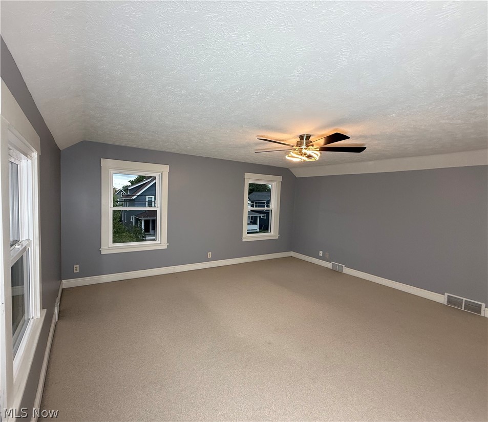 1369 Park Row Lakewood OH 44107
