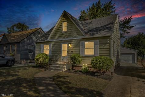 12208 Kensington Avenue Cleveland OH 44111