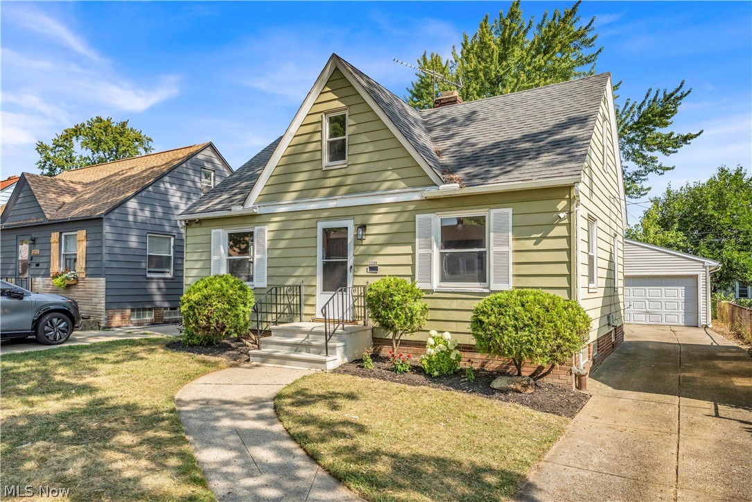 12208 Kensington Avenue Cleveland OH 44111