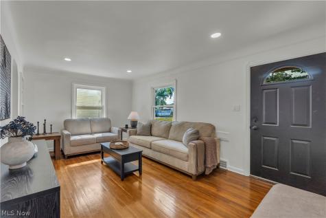 12208 Kensington Avenue Cleveland OH 44111