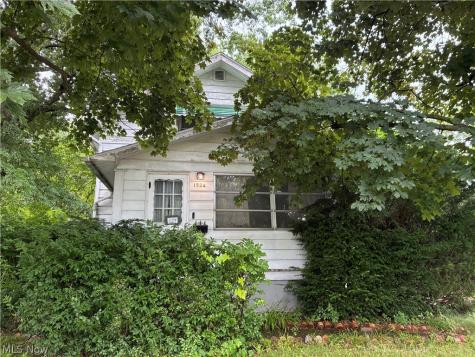 1524 3rd Street SE Massillon OH 44646