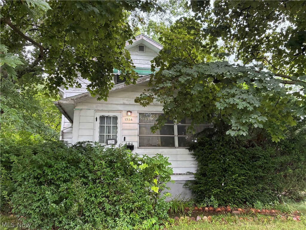 1524 3rd Street SE Massillon OH 44646