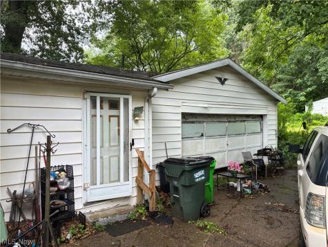 1524 3rd Street SE Massillon OH 44646