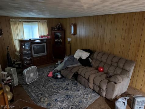 1524 3rd Street SE Massillon OH 44646