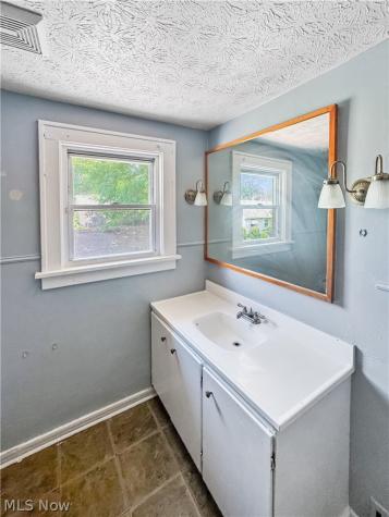 2041 13th Street SW Akron OH 44314