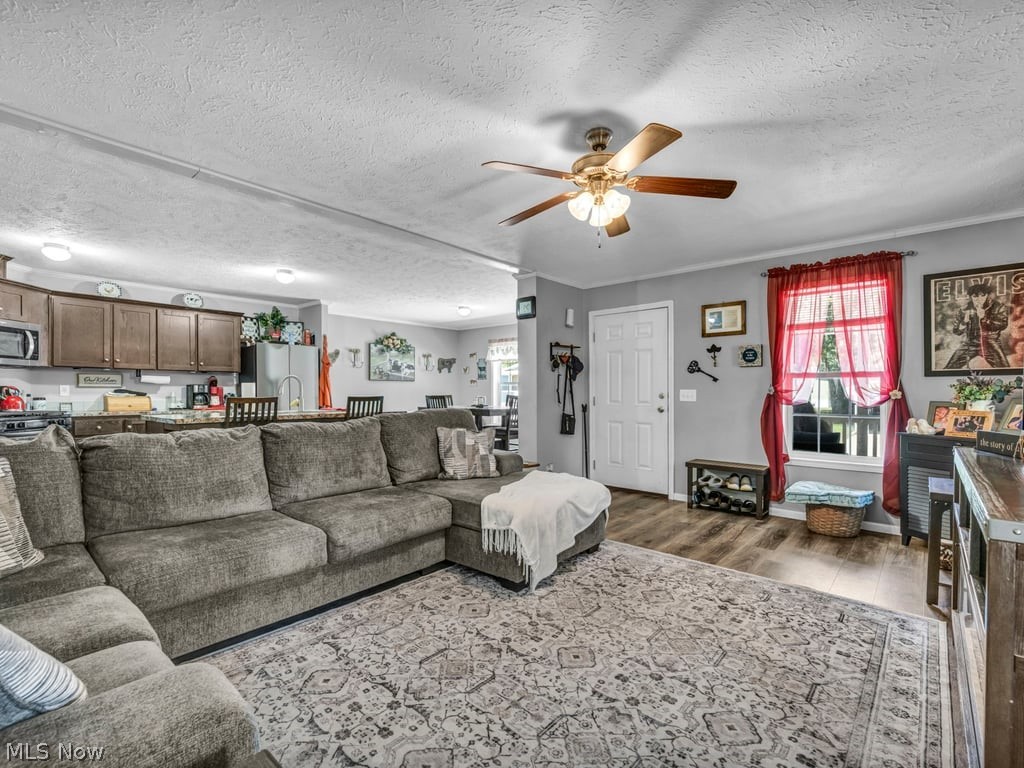 381 Westwoods Amherst OH 44001
