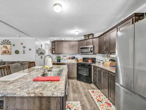 381 Westwoods Amherst OH 44001
