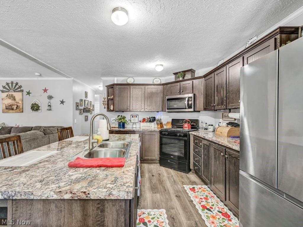 381 Westwoods Amherst OH 44001