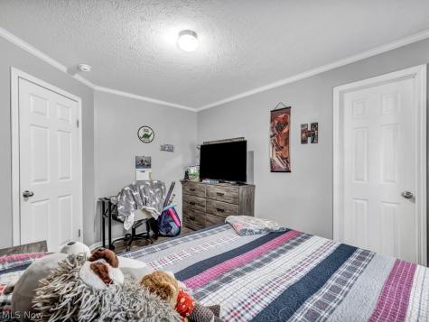 381 Westwoods Amherst OH 44001