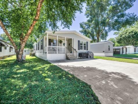 381 Westwoods Amherst OH 44001
