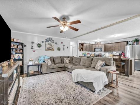 381 Westwoods Amherst OH 44001