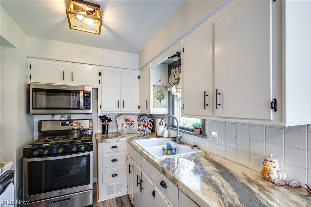 251 9th Street NE Barberton OH 44203