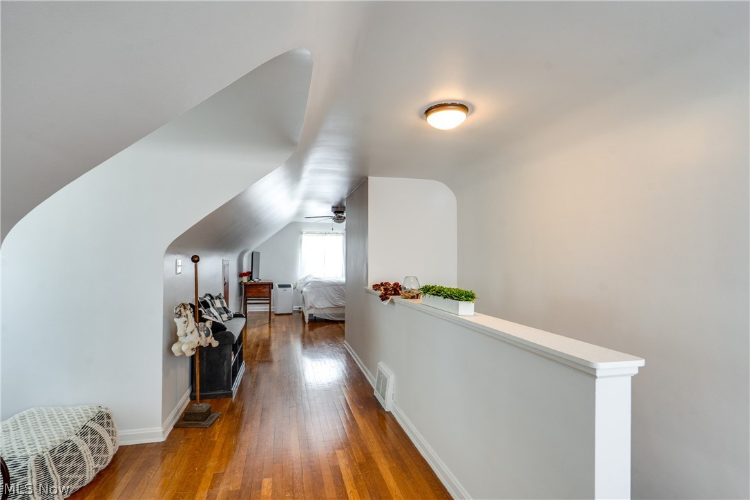 251 9th Street NE Barberton OH 44203