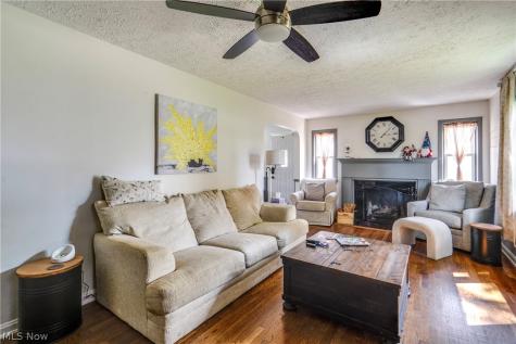 251 9th Street NE Barberton OH 44203